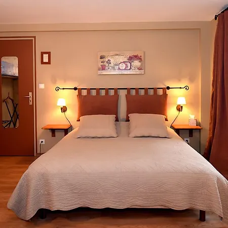 Guest house La Correrie 4*